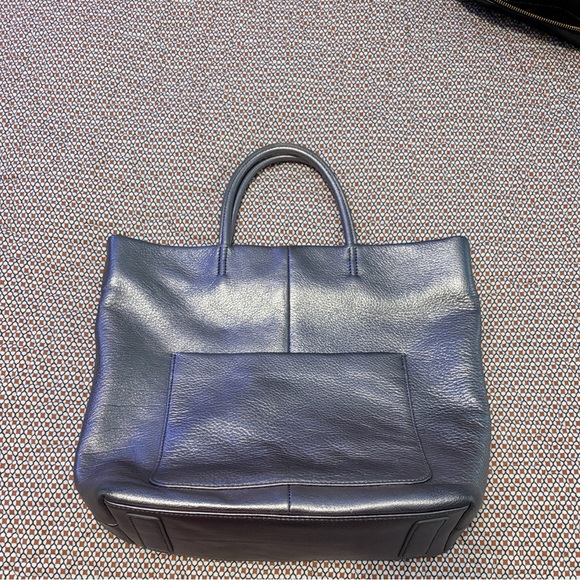 HOBO Silver Metallic Leather Shoulder Bag - Picture 3 of 8